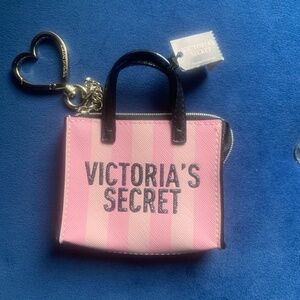 NWT Victoria’s Secret Signature Wallet
